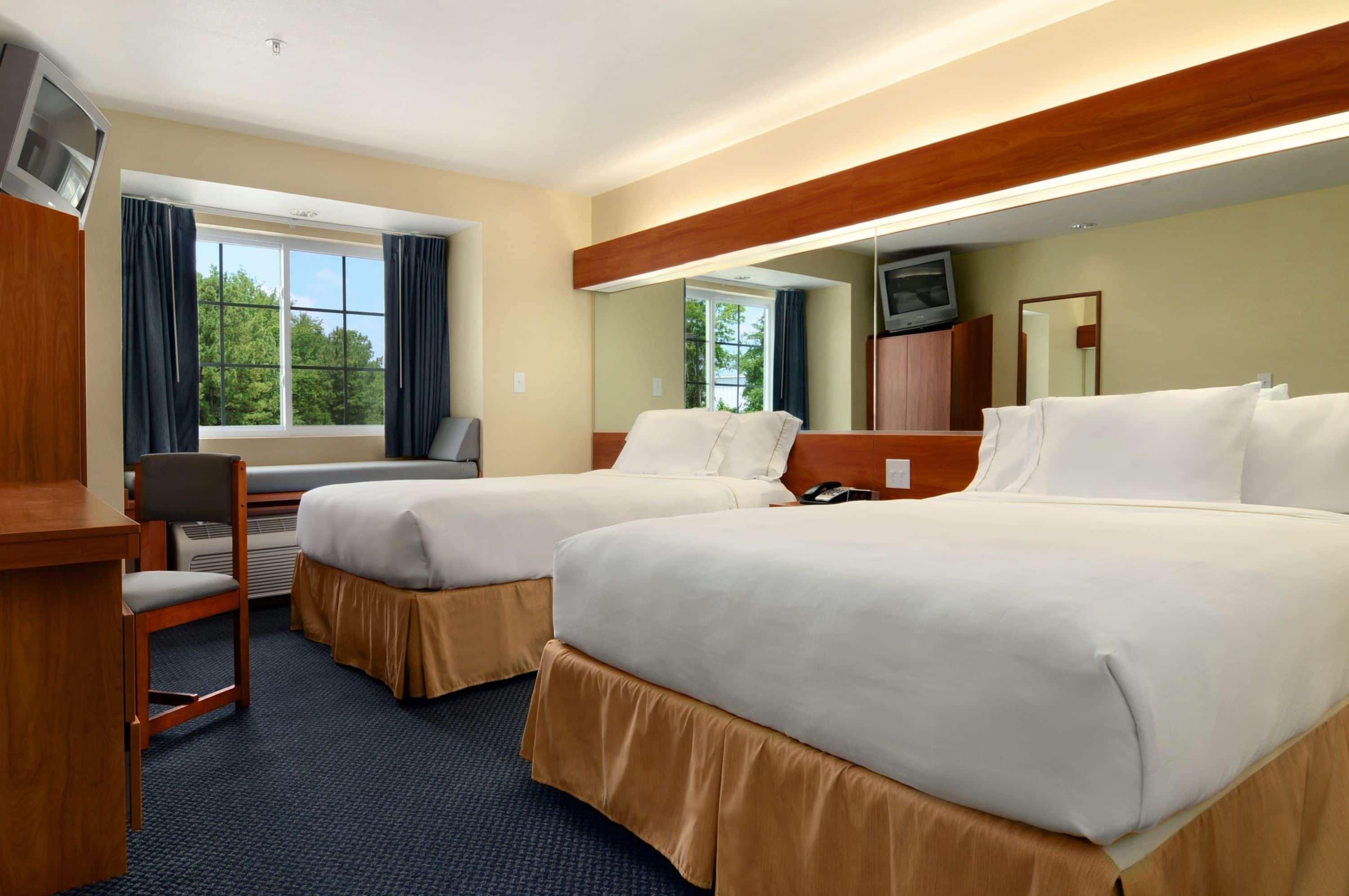 Microtel Inn & Suites Хантсвилл Экстерьер фото