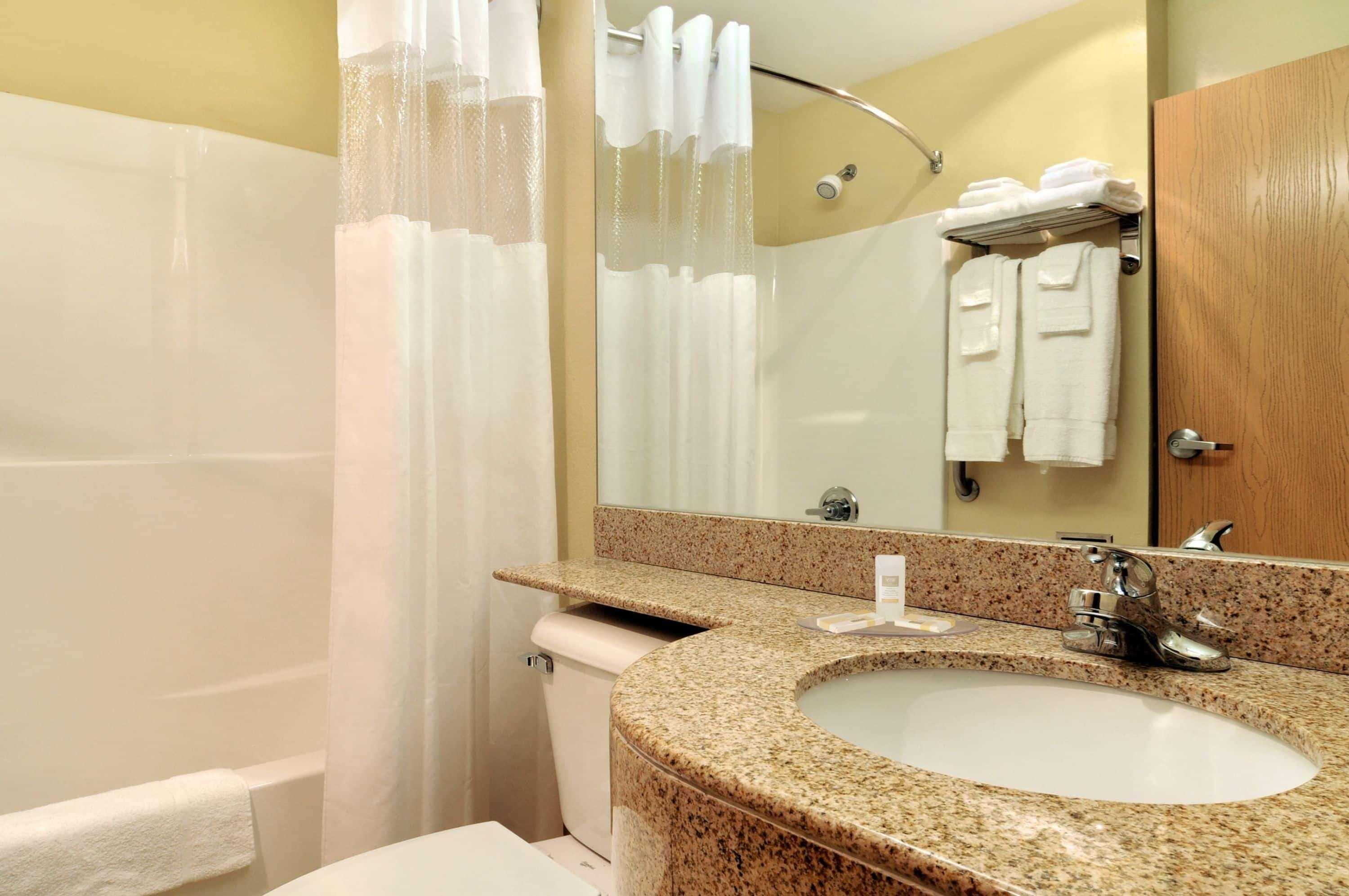 Microtel Inn & Suites Хантсвилл Номер фото